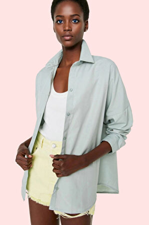 Kadın Oversize Pamuklu Dokuma Gömlek Basic Kalıp Günlük Kullanım İçin Yaz Aylarının Vazgeçilmezi