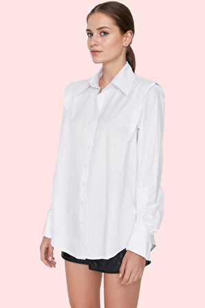 Kadın Poplin Kumaş Gömlek Yaka Basic Desenli Uzun Kollu Günlük Ve İş Hayatı Modern Tasarım