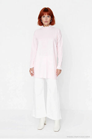 Kadın Regular Kalıp Bisiklet Yaka Düşük Kol Dantel İnci Detaylı Triko Pike Dokuma Tunik Kazak Modeli