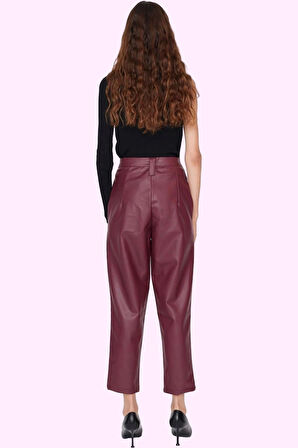 Kadın Havuç Kalıp Suni Deri Pantolon Önden Düğmeli Çift Cepli Günlük Kullanım Modern Tasarım