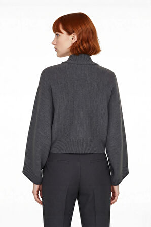 Kadın Oversize Dik Yaka İspanyol Kol Akrilik Triko Kazak Soğuk Havalarda Rahat Ve Şık Kaliteli