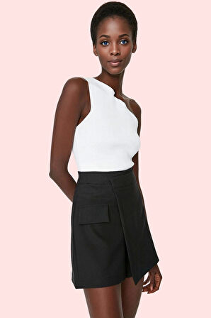 Kadın Şort Etek Yüksek Bel Finike Dokuma Cepsiz Kemerli Günlük Kullanım Yaz Aylarının Vazgeçilmezi