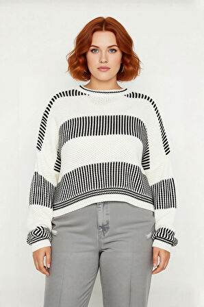 Kadınlara Özel Relaxed Kalıp Çizgili Bisiklet Yaka Düşük Kol Crop Triko Kazak Günlük Kombinlerinize