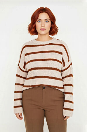 Kadın Relaxed Kalıp Düşük Omuz Triko Kazak Akrilik Materyaliyle Kış Günlerinin Vazgeçilmezi