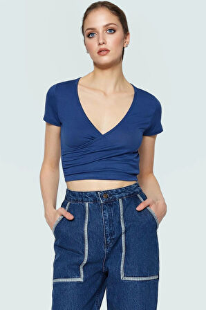 Viskon Süprem Fitted V Yaka Kısa Kollu Crop Bluz Seçkin Malzeme Rahat Kullanım