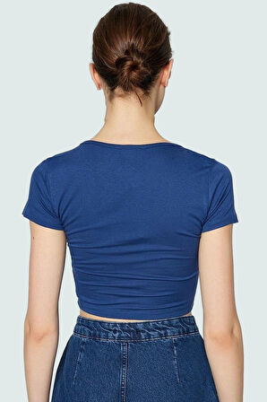 Viskon Süprem Fitted V Yaka Kısa Kollu Crop Bluz Seçkin Malzeme Rahat Kullanım