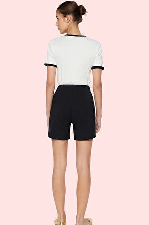 Kadın Yüksek Bel Düğmeli Boru Paça Örme Şort Yaz Aylarının Vazgeçilmezi Stilin Buluştuğu Yer