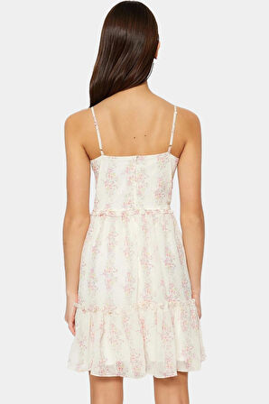 Yazlık Çiçekli Mini Şifon Elbise Astarlı Kalp Yaka Dokuma Dayanıklı Malzeme Modern Stil