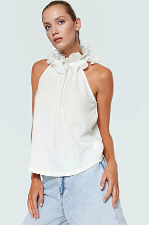 Halter Yaka Fırfırlı Bluz Örme Kumaştan Şık Modern Stil Premium Kalite Trend Tasarım