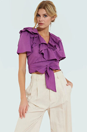 Flamlı Pamuk V Yaka Fitted Bluz Yazlık Günlük Tarz Konforlu Kesim Şık Görünüm