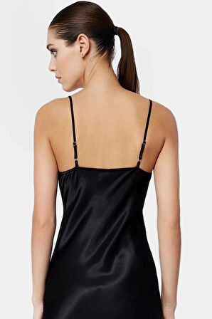 Şık Saten Maxi Elbise V Yaka Düz Kesim Yazlık Zarifane Tasarım Mükemmel Uyum Kaliteli İşçilik