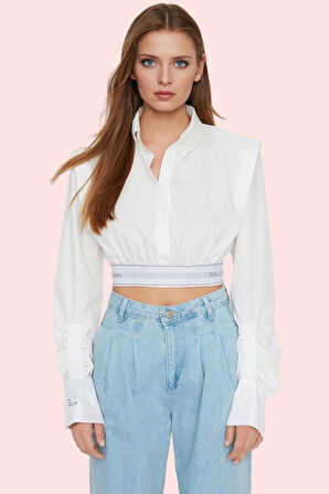 Kadın Crop Gömlek Basic Siluet Poplin Dokuma Düz Desenli Günlük Kullanım Dayanıklı Malzeme