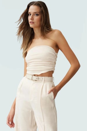Fitted Straplez Crop Bluz Esnek Örme Kumaş Günlük Stil Özel Tasarım Konforlu Kesim Mükemmel Uyum