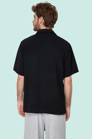 Erkek Oversize Keten Görünümlü Gömlek Kısa Kollu Apaş Yaka Günlük Yaz Aylarının Vazgeçilmezi