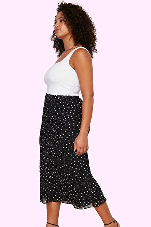 Kadın Maxi Boy Balık Etek Puantiyeli Desen Dokuma Kumaş Günlük Şıklık Yaz Aylarının Vazgeçilmezi