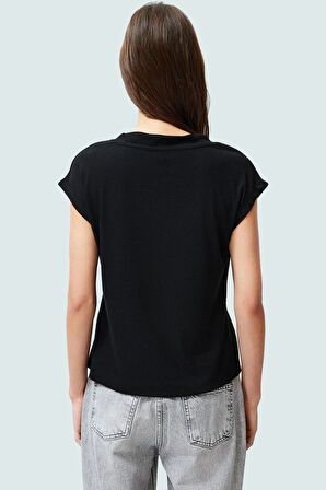 Kadın V Yaka Viskoz Bluz Regular Kalıp Günlük Stil Uzun Ömürlü Dayanıklı Malzeme Rahat Ve Şık