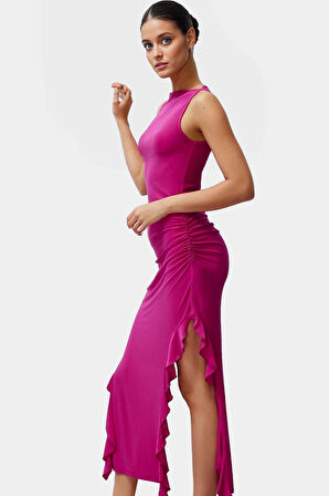 Maxi Elbise Örme Kumaş Kayık Yaka Fırfır Detaylı Şık Yazlık Seçkin Malzeme Zarifane Tasarım