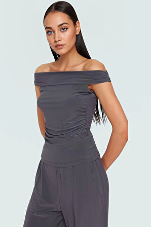 Şık Carmen Yaka Örme Bluz Pantolon Takım Rahat Günlük Stil Profesyonel Görünüm Dayanıklı Malzeme