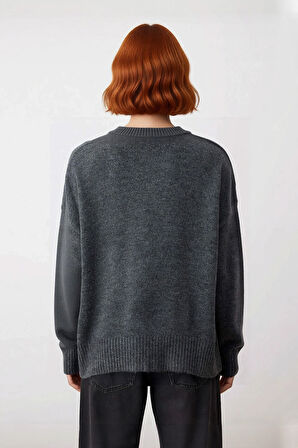 Kadın Oversize Düşük Kol Dik Yaka Uzun Triko Kazak Basic Modern Rahat Kış Günlük Şıklığı Sunar