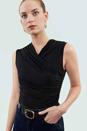 Kadın V Yaka Kolsuz Büzgü Detaylı Örme Bluz Özenle Seçilmiş Premium Kalite Uzun Ömürlü