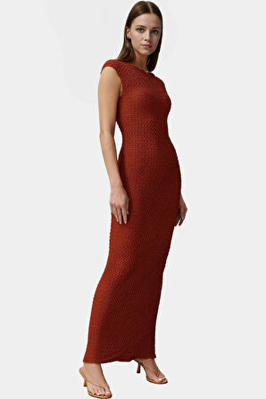 Şık Yazlık Örme Midi Elbise Bodycon Kalıp Kayık Yaka Esnek Kumaş Rahat Ve