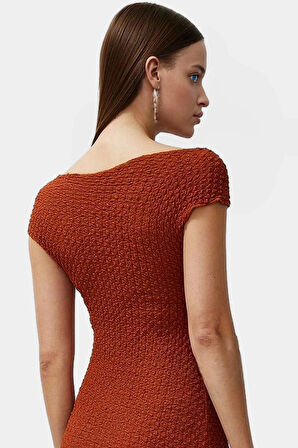 Şık Yazlık Örme Midi Elbise Bodycon Kalıp Kayık Yaka Esnek Kumaş Rahat Ve