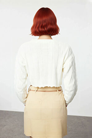 Kadın Ekru Regular Kalıp Süper Crop Saç Örgü Bisiklet Yaka Uzun Kollu Akrilik Triko Kazak Modeli