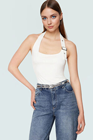 Yazlık Kadın Crop Bluz Viskon Ribana Kumaş Boyundan Bağlamalı Yaka Şık Görünüm