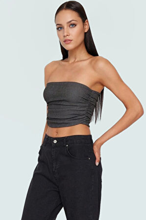 Fitted Straplez Crop Bluz Esnek Örme Kumaş Günlük Stil Özel Tasarım Konforlu Kesim Mükemmel Uyum