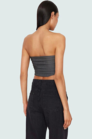 Fitted Straplez Crop Bluz Esnek Örme Kumaş Günlük Stil Özel Tasarım Konforlu Kesim Mükemmel Uyum