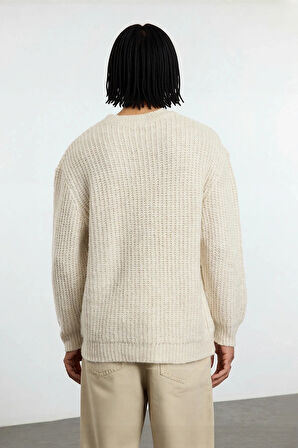 Unisex Oversize Bisiklet Yaka Dokulu Triko Kazak Soğuk Havalar İçin Şık Ve Rahat Bir Seçenek