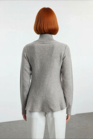 Kadın Regular Kalıp Dik Yaka Triko Kazak Kış Sezonu İçin Şık Ve Rahat Günlük Kombinler Sunar