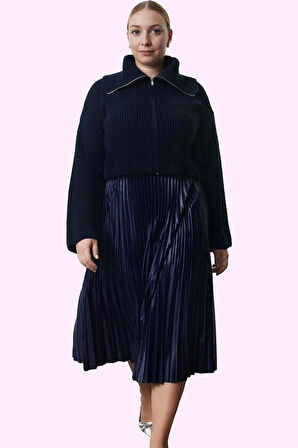 Kadın Midi Boy Piliseli Etek Kemerli Günlük Şıklık Modern Tasarım Yaz Aylarının Vazgeçilmezi