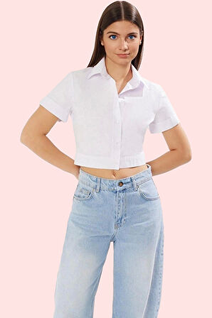 Kadın Kısa Kollu Crop Gömlek Düz Desen Fitted Kalıp Yaz Aylarının Vazgeçilmezi Günlük Kullanım