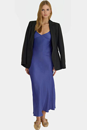 Şık Saten Maxi Elbise V Yaka Düz Kesim Yazlık Zarifane Tasarım Mükemmel Uyum Kaliteli İşçilik