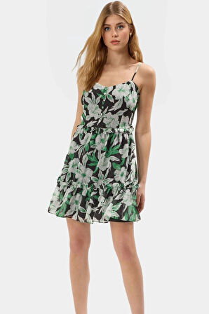 Yazlık Çiçekli Mini Şifon Elbise Astarlı Kalp Yaka Dokuma Dayanıklı Malzeme Modern Stil