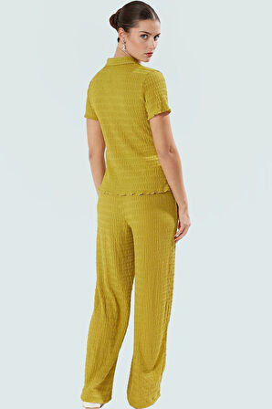 Kadın Örme Dokulu Kısa Kollu Gömlek Yaka Bluz ve Geniş Paça Pantolon Takım Özel Tasarım