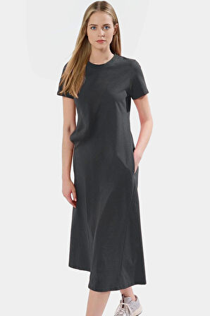 Kadın Midi Boy Örme T shirt Elbise Günlük Kullanım Konforlu Kesim Seçkin Malzeme Rahat Ve Şık