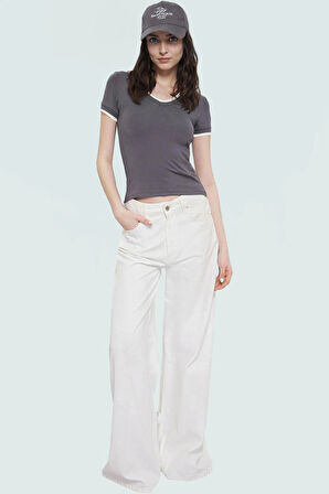 Kadın V Yaka Kısa Kollu Fitted Viskon Ribana Bluz Günlük Kullanım Konforlu Kesim Rahat Ve Şık