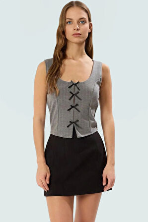 Fitted İnterlok Örme Bluz Havuz Yaka Yazlık Casual Tarz Zarifane Tasarım Dayanıklı Malzeme