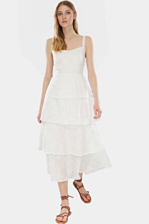 Maxi Brode Dokuma Pamuklu Elbise Belden Sırt Bağcıklı Yazlık Zarifane Tasarım Rahat Ve Şık