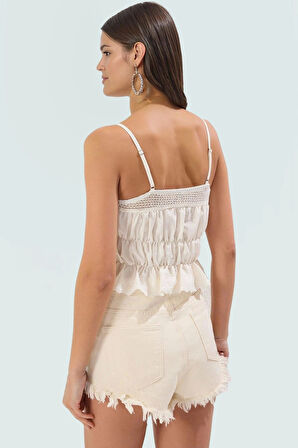 Brode Detaylı İnce Askılı Yazlık Bluz Rahat Ve Şık Günlük Kullanım İçin