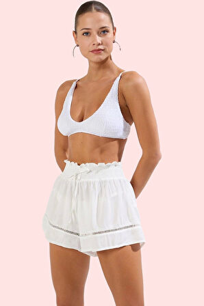 Kadın Kısa Boy Straight Kalıp Dokuma Plaj Şort Düz Desen Fırfırlı Detay Yaz Aylarının Vazgeçilmezi