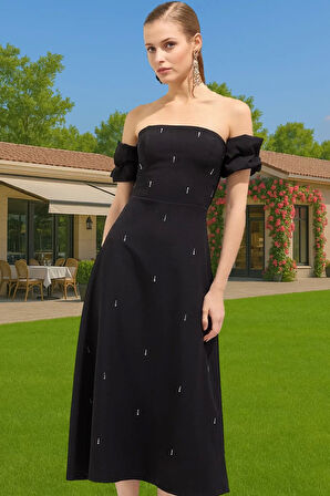 Midi Boy Beyaz Abiye Elbise Taş Detaylı Dokuma Yazlık Dayanıklı Malzeme Kaliteli İşçilik Şık Görünüm