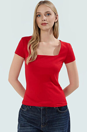 Kare Yaka Fitted Likralı Penye Bluz Yazlık Günlük Kullanım Trend Tasarım Konforlu Kesim