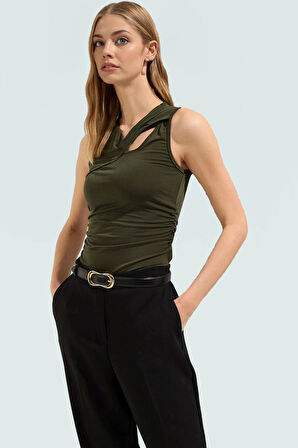 Fitted Kolsuz Örme Bluz Asimetrik Yaka Günlük Stil Profesyonel Görünüm Modern Şık