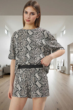 Kadın Rahat Viskoz Pijama Takımı Yılan Desenli Kısa Kollu Şortlu Homewear Premium Kalite