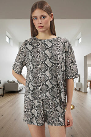 Kadın Rahat Viskoz Pijama Takımı Yılan Desenli Kısa Kollu Şortlu Homewear Premium Kalite
