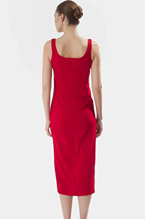 Zarif Midi Boy Kolsuz Dokuma Elbise Vücudu Saran 88% Polyester Yazlık Modern Stil Konforlu Kesim