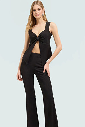 Şık Fitted Kalp Yaka Üst ve İspanyol Paça Alt Takım Uzun Ömürlü Seçkin Malzeme